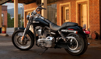 Harley Davidson Dyna Super Glide Custom 2013 lleno