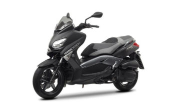 Yamaha X-Max 125 Momodesign 2013 lleno