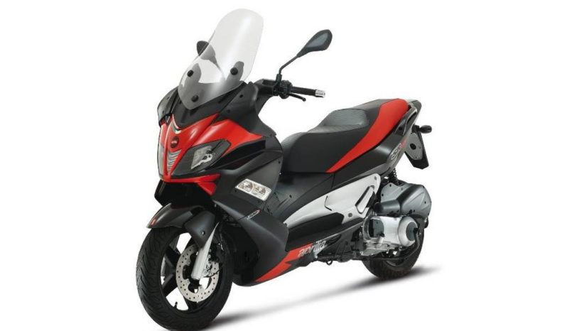 Aprilia SR Max 300 2010 lleno