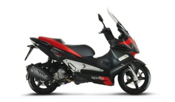 Aprilia SR Max 300 2010 lleno