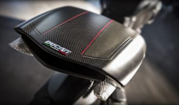 Ducati Diavel Carbon 2016 lleno