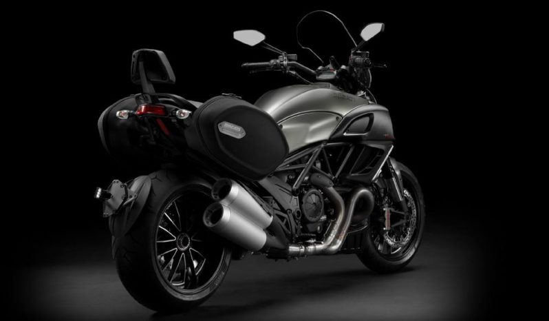 Ducati Diavel Strada 2013 lleno