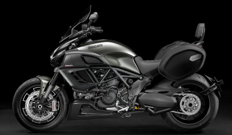 Ducati Diavel Strada 2013 lleno