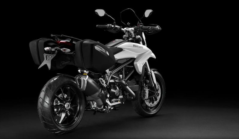 Ducati Hyperstrada 2013 lleno