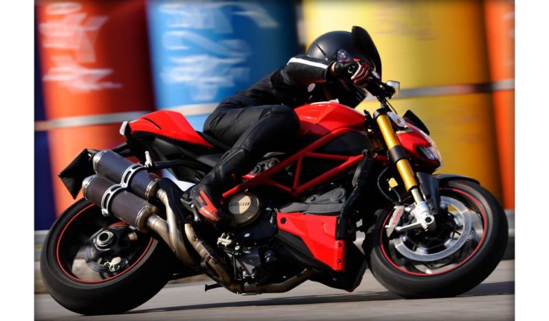 Ducati Streetfighter S 2009 lleno