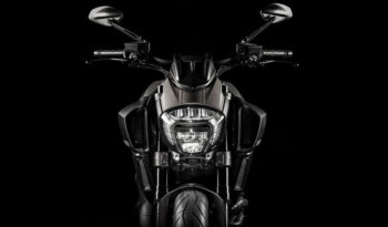 Ducati Diavel Titanium 2015 lleno