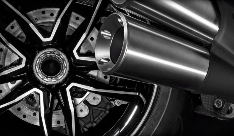 Ducati Diavel Titanium 2015 lleno