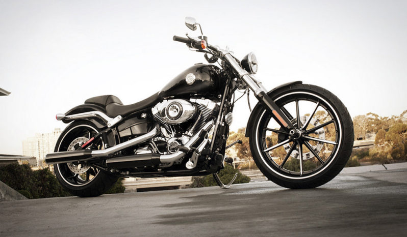 Harley Davidson Softail Breakout 2013 lleno