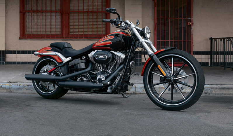 Harley Davidson Softail Breakout 2013 lleno