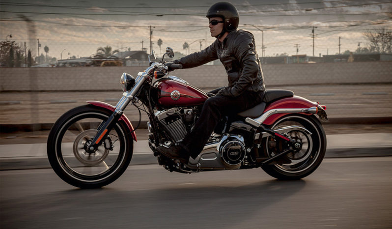 Harley Davidson Softail Breakout 2013 lleno