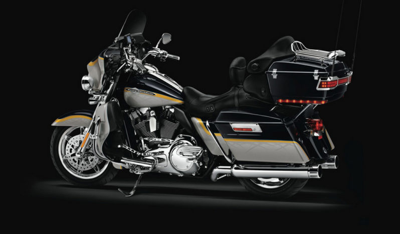 Harley Davidson CVO Ultra Classic Electra Glide 2012 lleno