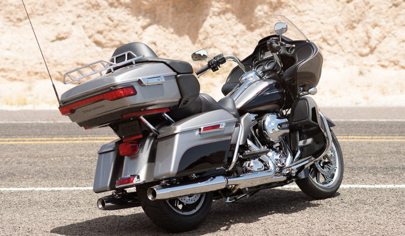 Harley Davidson Road Glide Ultra 2016 lleno