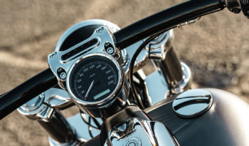 Harley Davidson Softail Breakout 2017 lleno