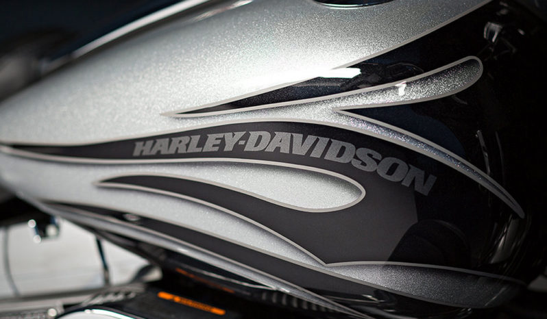 Harley Davidson CVO Street Glide 2015 lleno