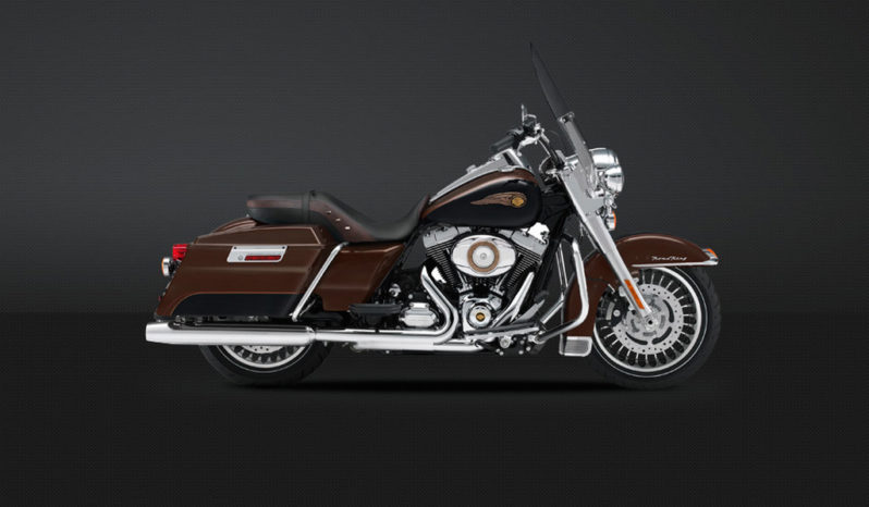 Harley Davidson Road King Classic 110th Aniversario 2013 lleno