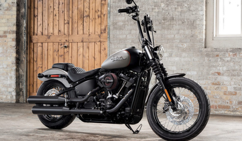 Harley Davidson Softail Street Bob 2018 lleno