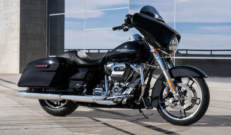 Harley Davidson Street Glide 2017 lleno