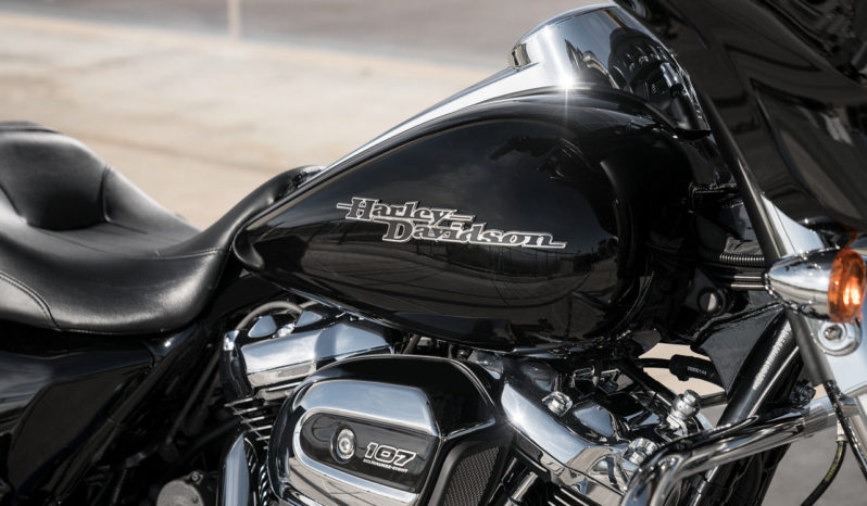 Harley Davidson Street Glide 2017 lleno