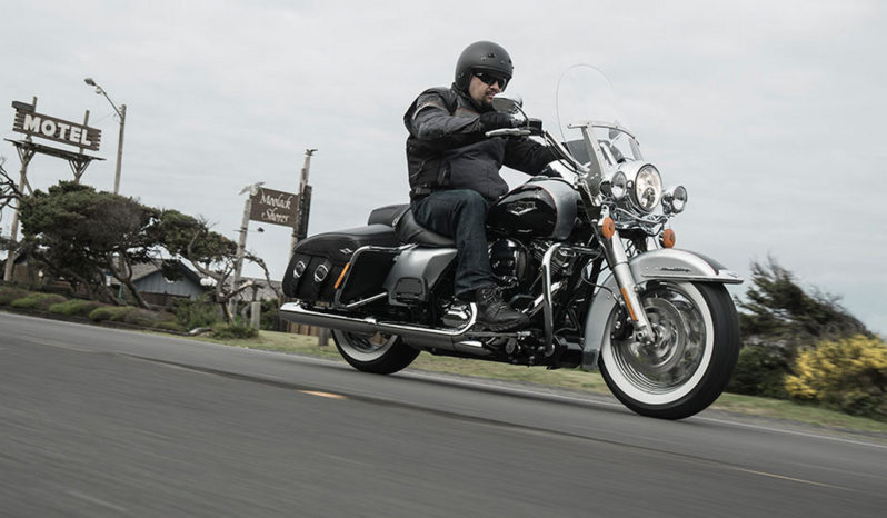 Harley Davidson Road King Classic 2015 lleno