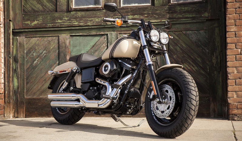 Harley Davidson Dyna Fat Bob 2015 lleno