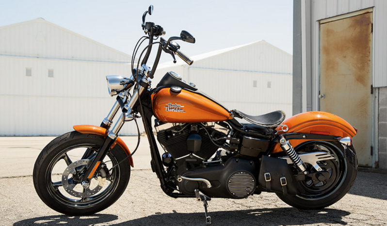 Harley Davidson Dyna Street Bob 2015 lleno