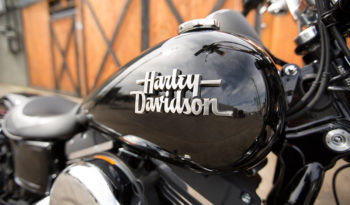 Harley Davidson Dyna Street Bob 2015 lleno