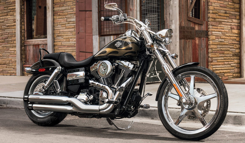 Harley Davidson Dyna Wide Glide 2015 lleno