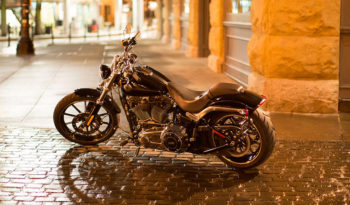 Harley Davidson Softail Breakout 2015 lleno