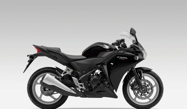 Honda CBR250R 2011 lleno