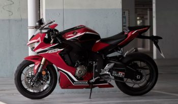 Honda CBR1000RR 2017 lleno