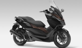 Honda Forza 125 2015 lleno