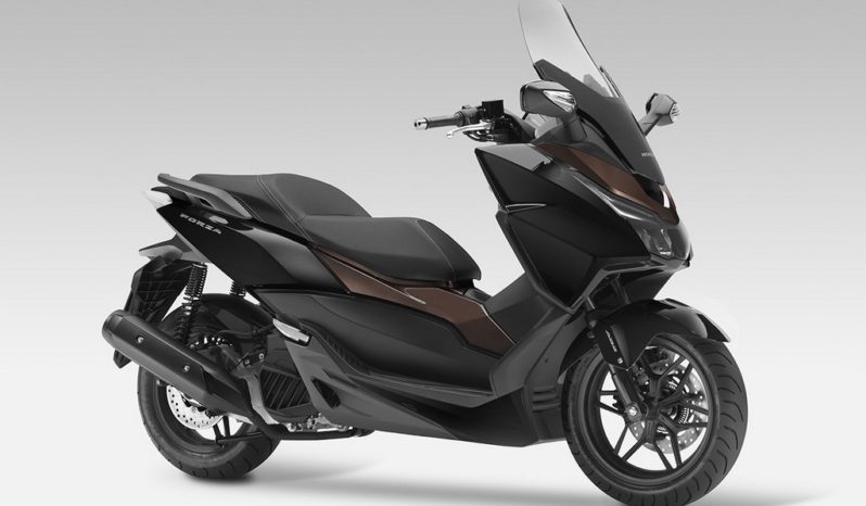 Honda Forza 125 2015 lleno