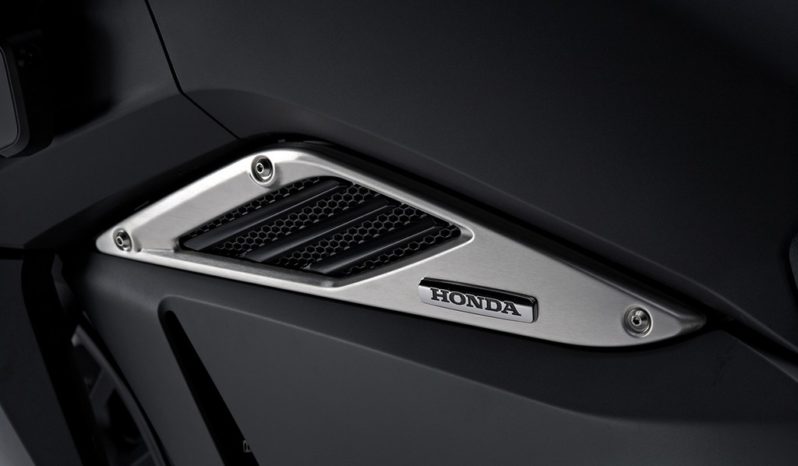 Honda NM4-Vultus 2014 lleno