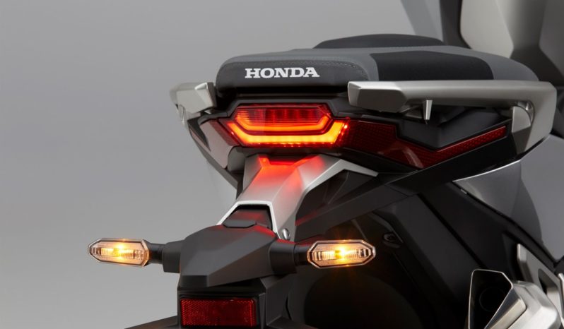 Honda X-ADV 2017 lleno