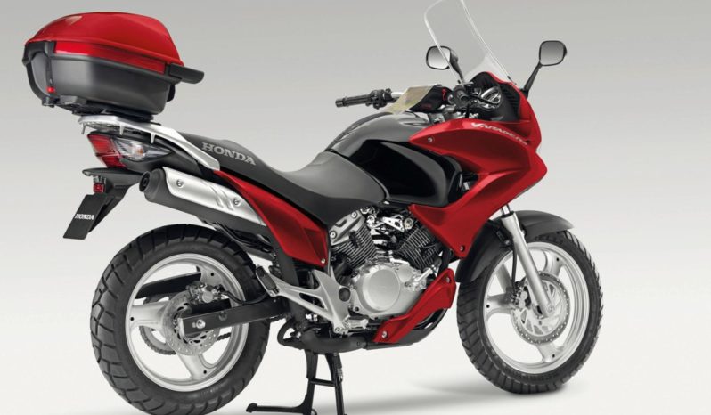 Honda XL125V Varadero 2011 lleno