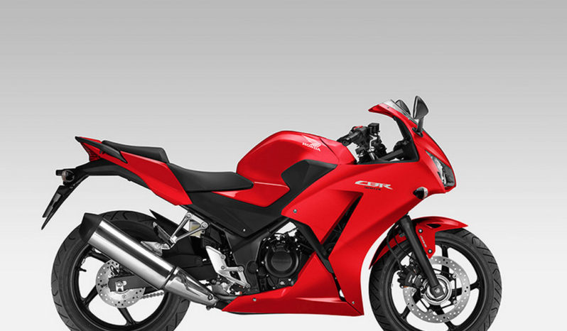 Honda CBR300R 2014 lleno