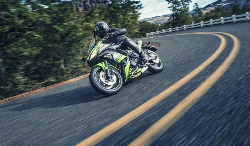 Kawasaki Ninja 650 KRT Edition 2017 lleno