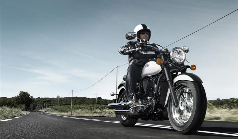 Kawasaki Vulcan 900 Classic Special Edition 2015 lleno