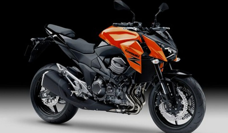 Kawasaki Z800 e 48 cv 2013 lleno