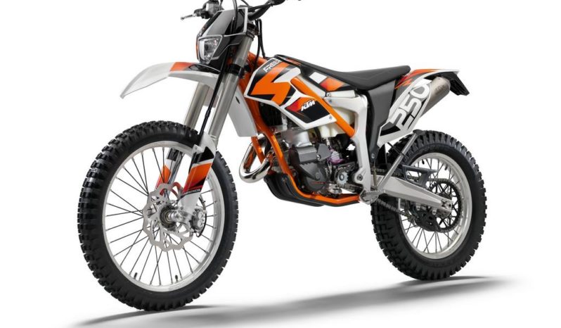 KTM Freeride 250 R 2014 lleno