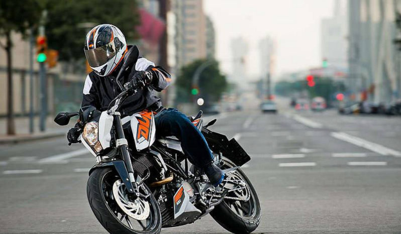 KTM 200 Duke ABS 2013 lleno