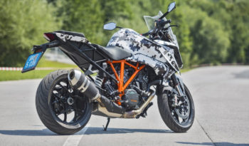 KTM 1290 Super Duke GT 2016 lleno