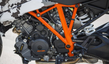 KTM 1290 Super Duke GT 2016 lleno