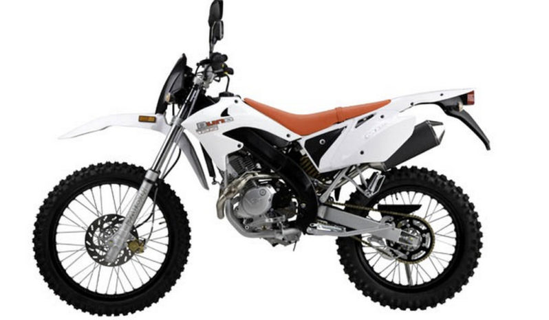 MH Motorcycles Duna 125 Pro Enduro 2012 lleno