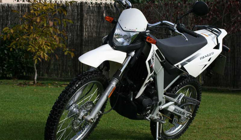 MH Motorcycles Ranger 125 LC 2015 lleno