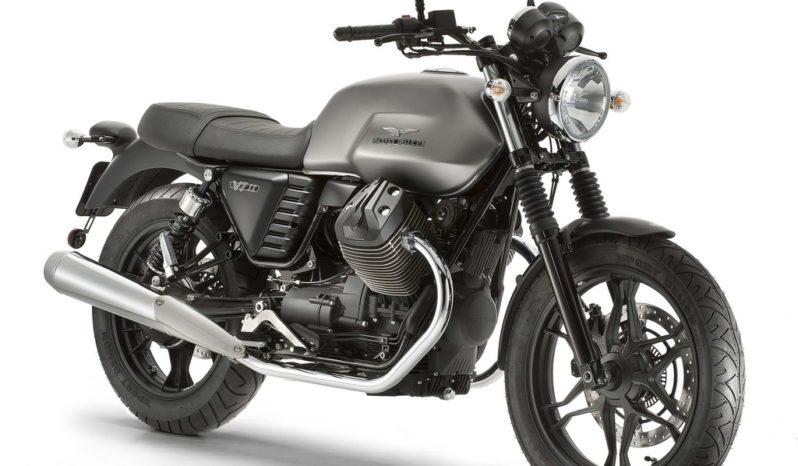 Moto Guzzi V7 II Stone 2015 lleno