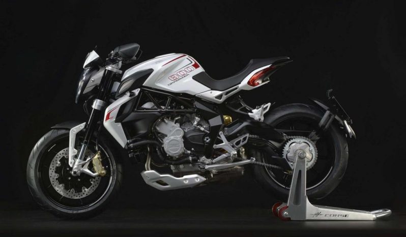 MV Agusta Brutale 800 Dragster 2014 lleno