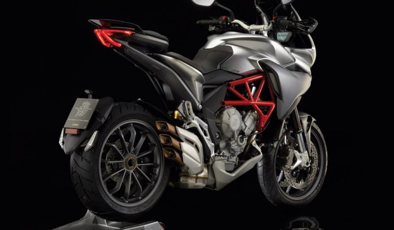 MV Agusta Turismo Veloce 800 2014 lleno