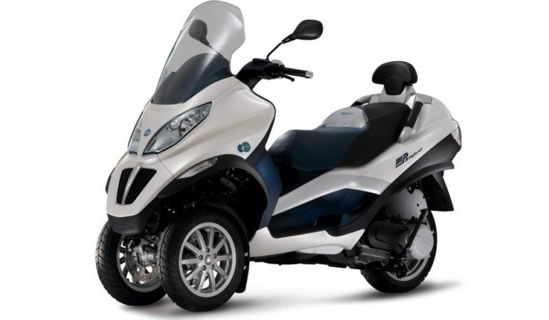 Piaggio MP3 300 Hybrid 2010 lleno