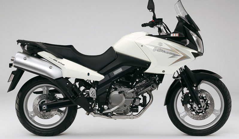 Suzuki V-Strom 650 2011 lleno